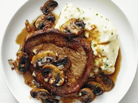 Photo of steak and cauliflower puree