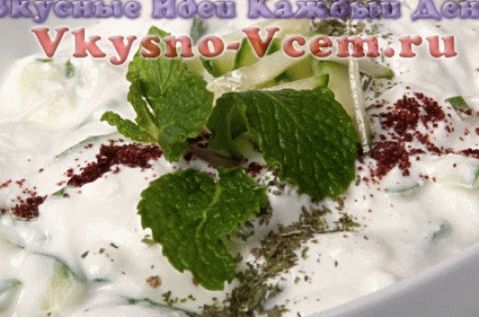 Cold diet soup with ayran