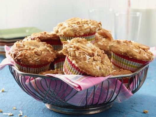 Photo Crispy Banana Muffins with Granola