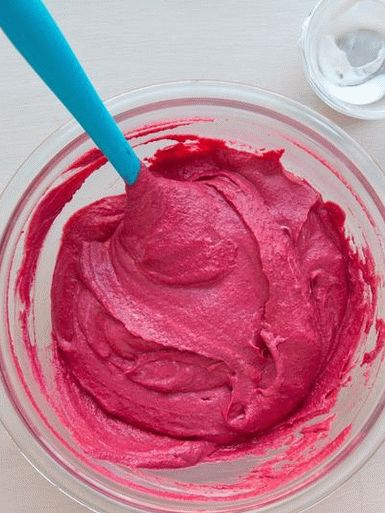 Mix hummus and beets