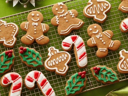 Photo Gingerbread with royal icing