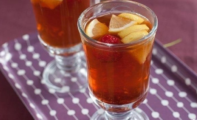 Ginger tea with strawberries