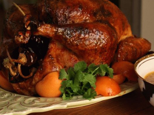 Photo Turkey in the glaze of apricots and tequila