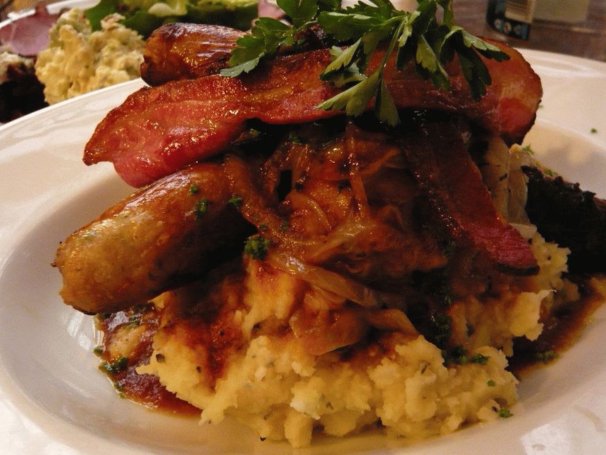 Bangers and mash and bacon