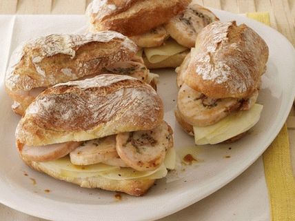 Photo Italian sandwiches with turkey and pancetta