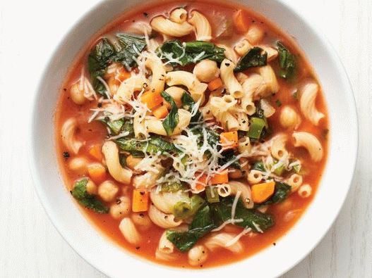 Photo Italian Fajoli pasta soup with chickpeas