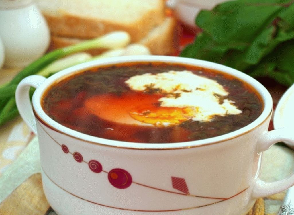 Zucchini and beetroot soup