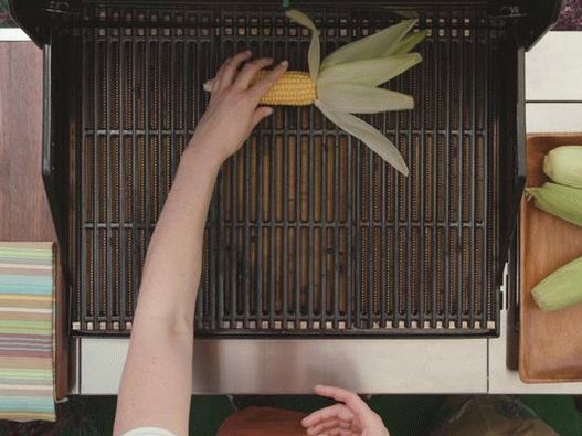 Grilled corn