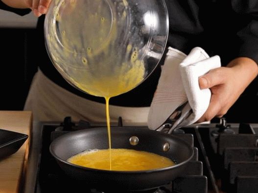 Add the egg mixture