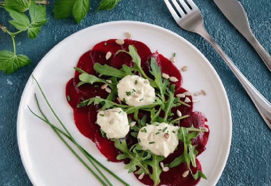 Carpaccio with arugula