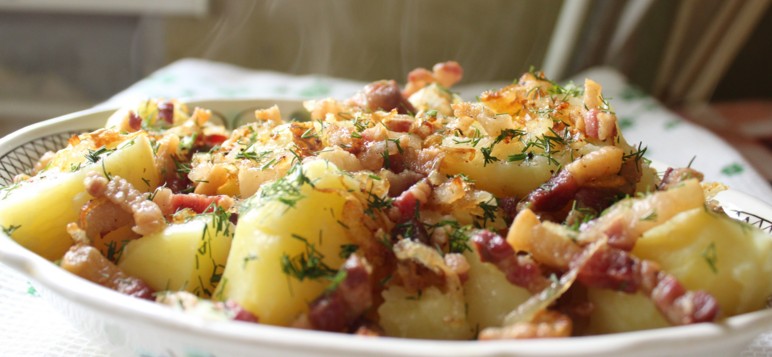 Potatoes with cracklings