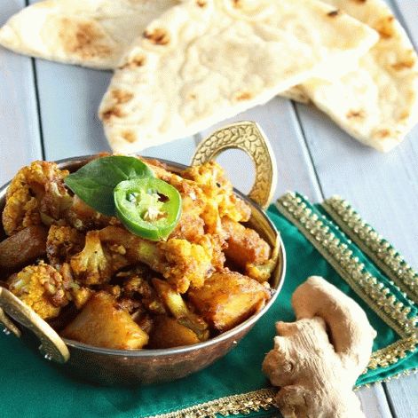Photo Braised potatoes with cauliflower