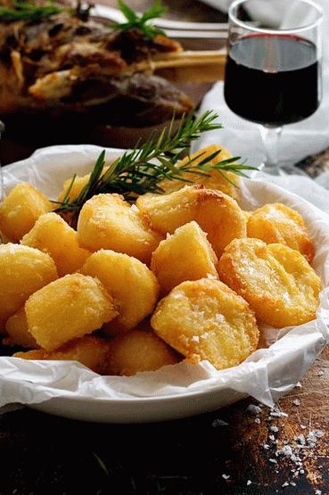 Photo potatoes in the oven in German