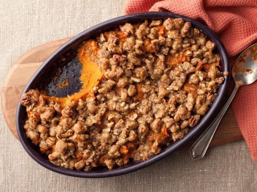 Photo Sweet potato casserole with glazed nuts