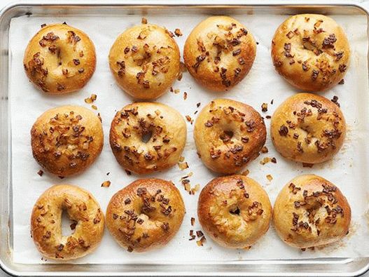 Photo Potato Bagels with Sweet Onions