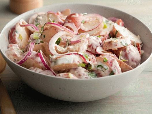 Photo Potato salad with chipotle pepper