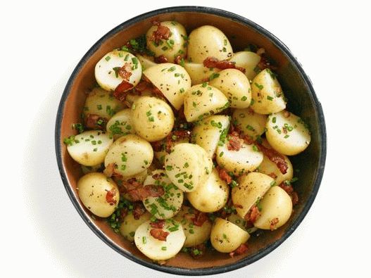 Photo Potato salad - a traditional dish of Germany