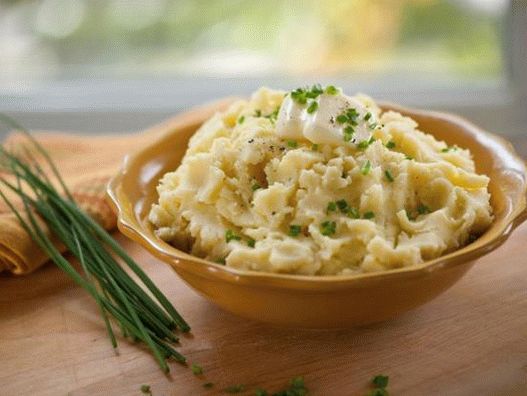Photo Mashed potatoes with garlic and green onions