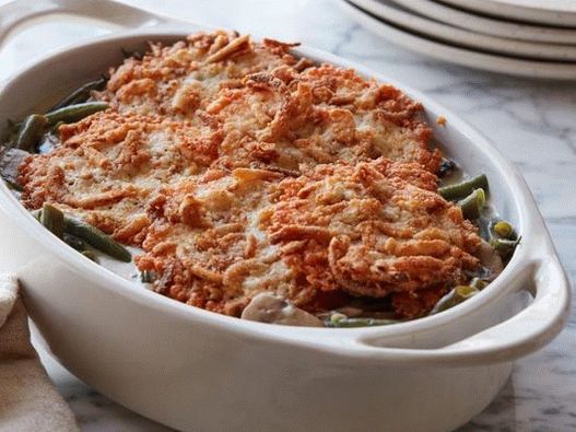 Photo of green bean casserole in a slow cooker