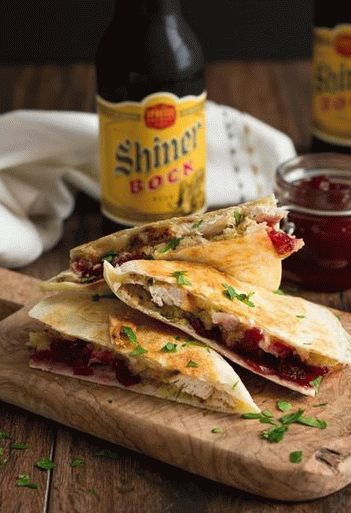 Photo of Quesadilla with green beans and turkey