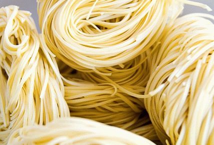 Photo Chinese noodles at home