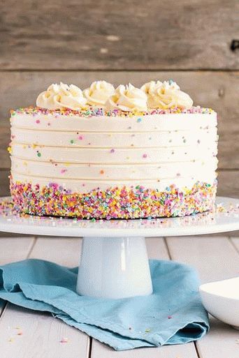 Photo Classic Vanilla Butter Cream Cake