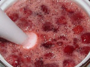 Strawberry liquor