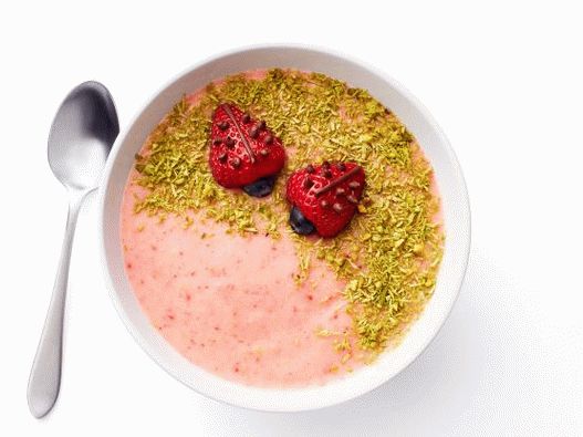 Photo Strawberry-Banana Smoothie with Coconut