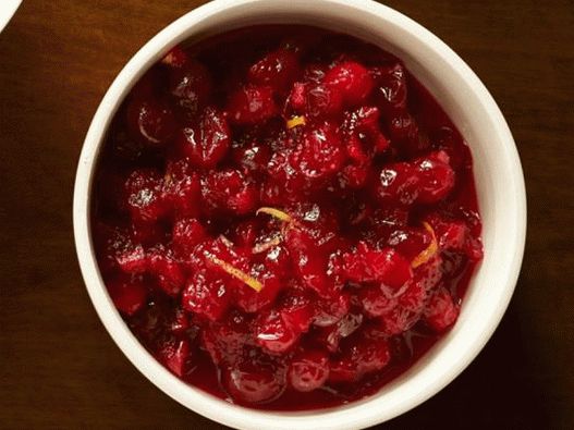 Relish with cranberries and Cointreau