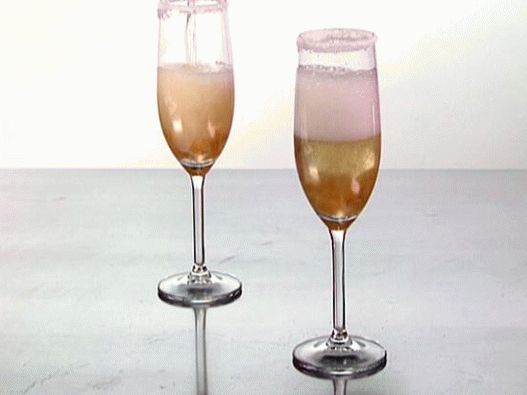 Photo Cocktail with champagne and ginger