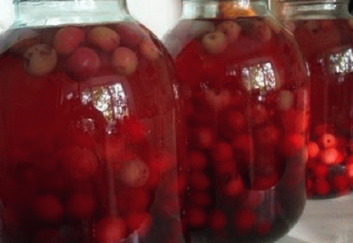 Compote of ranetki for the winter