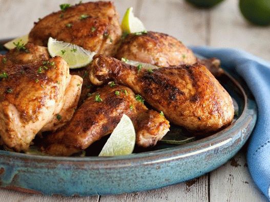 Photo of smoked chicken in marinade