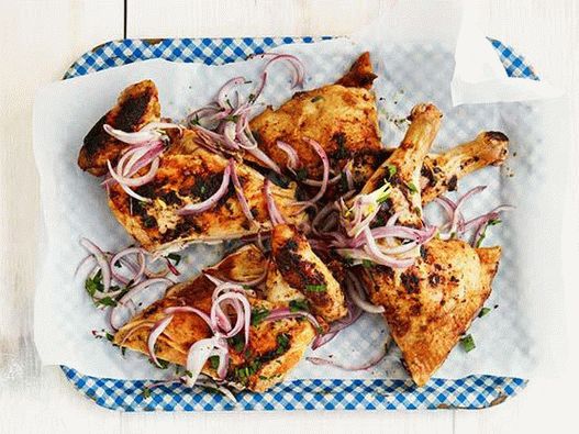 Photo Smoked ginger chicken with cardamom, cloves and cinnamon