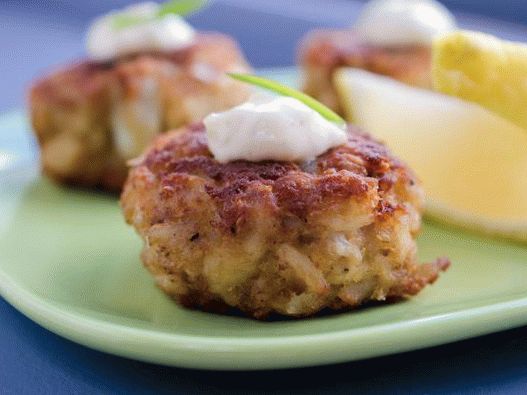 Photo Cutlets from crab sticks with remoulade
