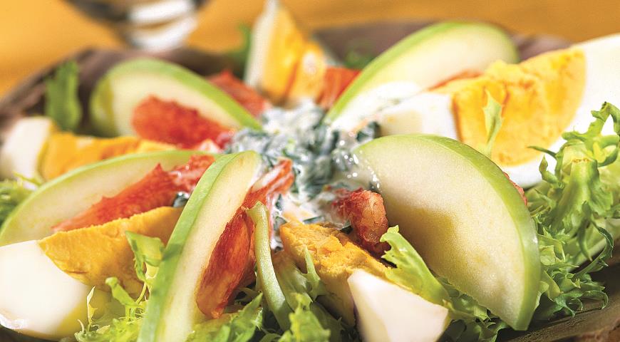 Crab salad with apple