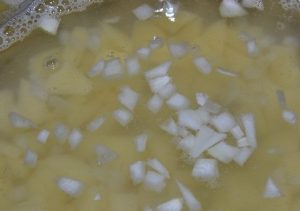 Nettle soup with egg