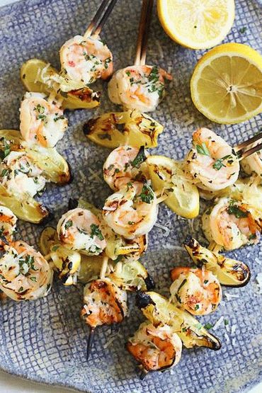Grilled Shrimp Garides with Egg-Lemon Sauce