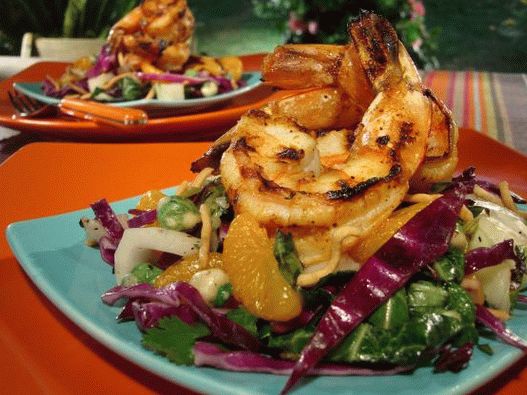 Photo of Thai-style grilled prawns in garlic sauce with chili pepper