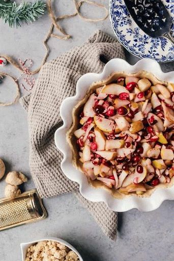 Photo of Crostat with pears and cranberries