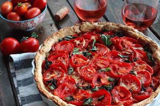 Photo Cuban pie with meat and sofrito