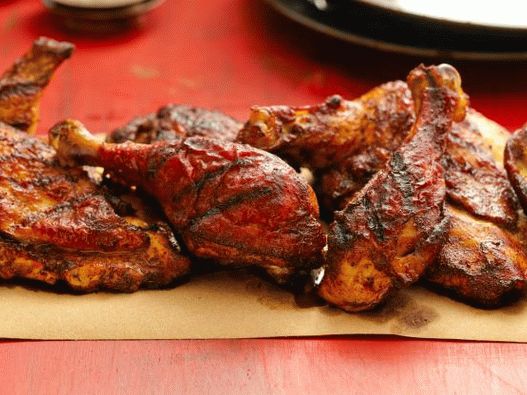Photo of grilled chicken in marinade