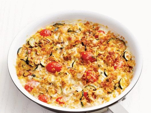 Photo Chicken with corn in a pan