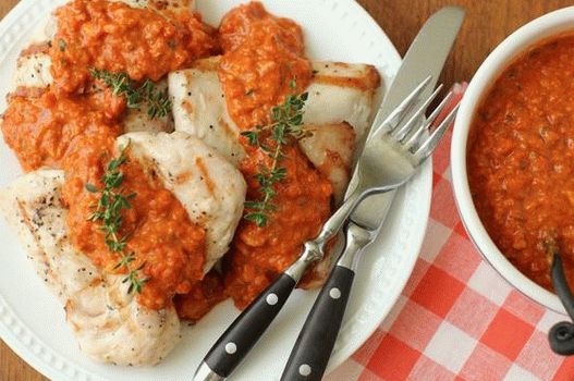 Photo Chicken in Catalan Romanesco Sauce
