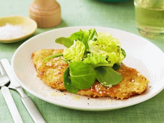 Photo Chicken chops under a parmesan crust