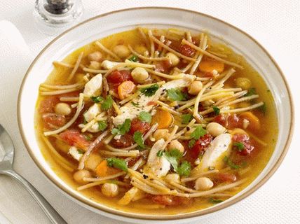 Photo Chicken Soup with Chickpeas and Spaghetti