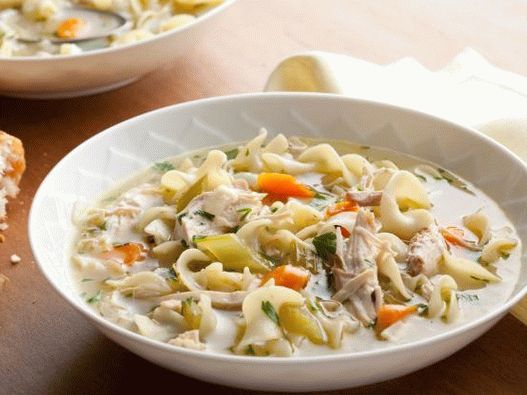 Photo Chicken Soup with Egg Noodles