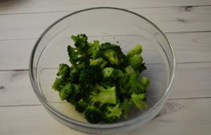 Light broccoli salad