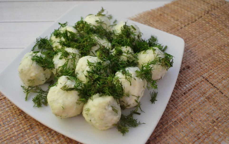 Lazy dumplings with cheese