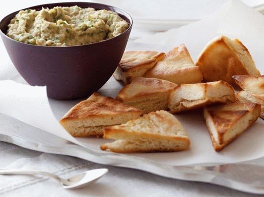 Dish Photography - White Bean Puree with Pita Chips