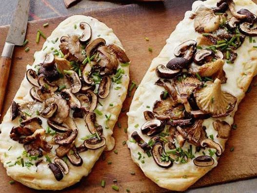 Photo of the dish - Grilled tortilla with mushrooms and truffle cheese
